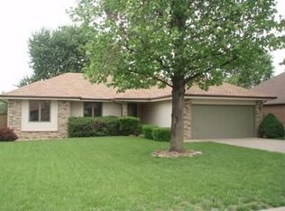 5495 S Stonegate Ave, Springfield, MO 65810