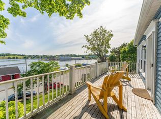 44 Montague St, Lunenburg, NS B0J 2C0