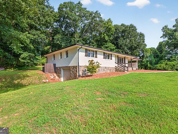 4th image of 1775 Jett Roberts Rd