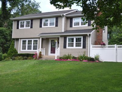 9 Detmer Rd, East Setauket, NY, 11733