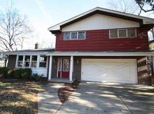 1761 Shawnee Trl, Northbrook, IL