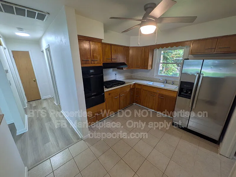 2 bed, 1.0 bath, 900 sqft, $1,200 — Photo 4