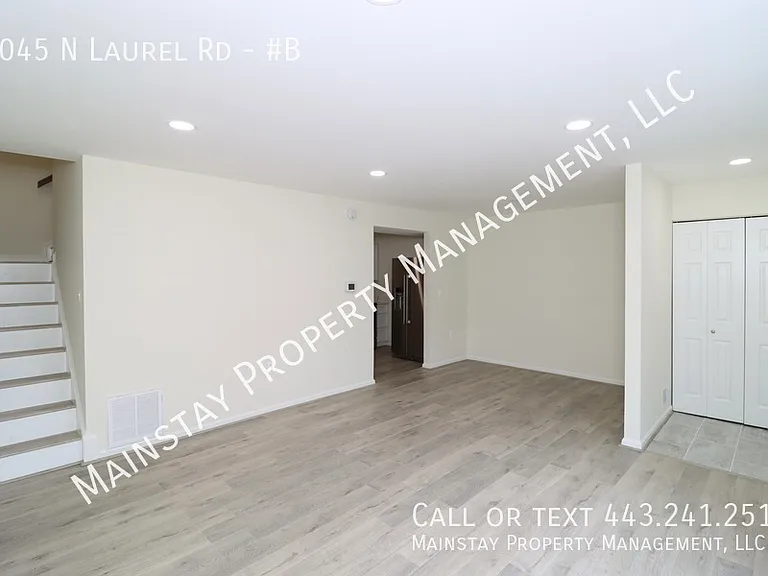 9045 N Laurel Rd #B — Photo 5
