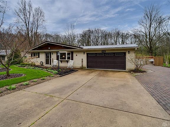 4th image of 2190 Vemco Dr