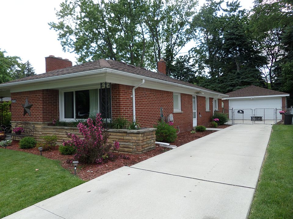 1st image of 25486 Clairview Dr