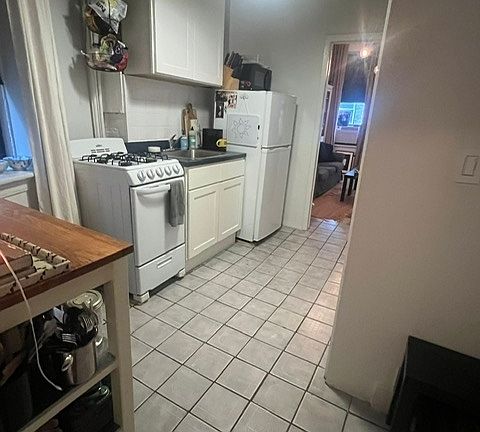 5th image of 9 Stanton St #3DN