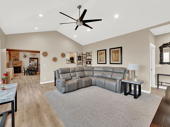 4th image of 1121 Willow Ln #145