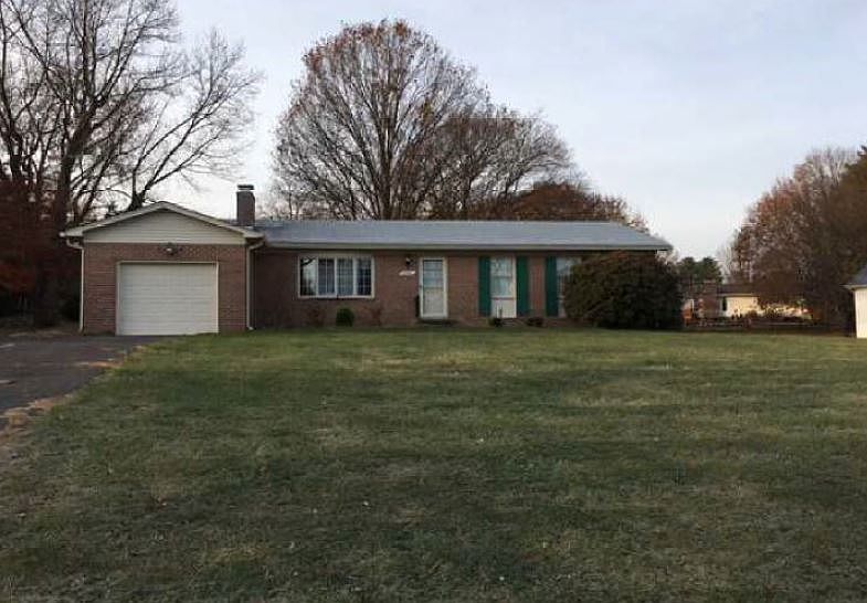 1st image of 2500 Fairway Dr