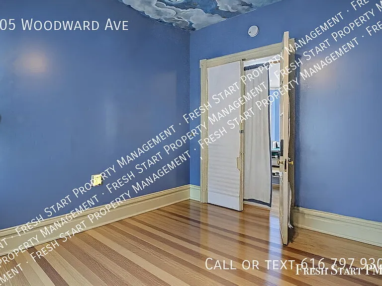 505 Woodward Ave — Photo 15