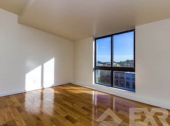 3rd image of 80 Lexington Ave APT 402