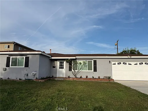 4658 N Midsite Ave Photo 1