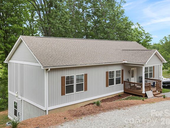 4th image of 127 Cairens Ridge Dr