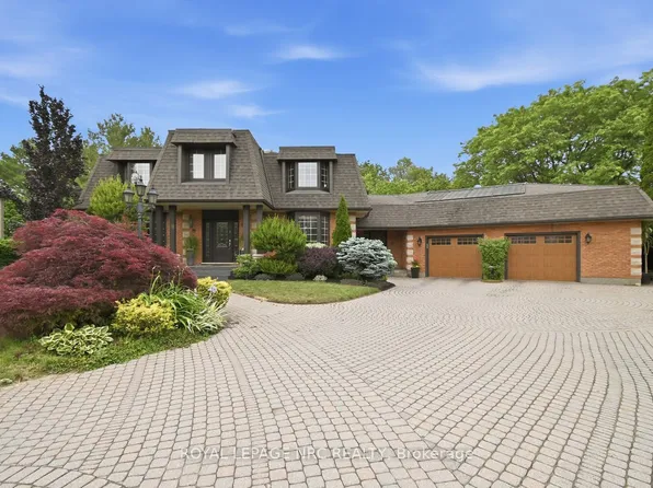 28 Barbican Trl, Saint Catharines, ON L2T 4A3