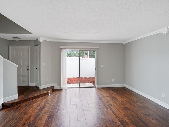 3rd image of 11828 N Armenia Ave