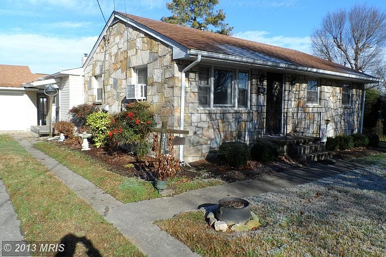 1st image of 321 Burnside Ave