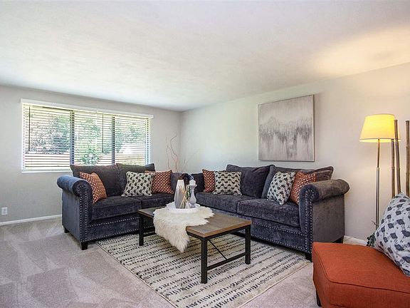 2nd image of 52644 Sporn Dr