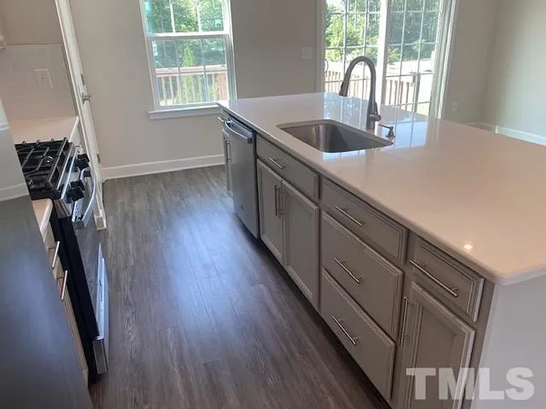 511 Autumn Cure Ct — Photo 6