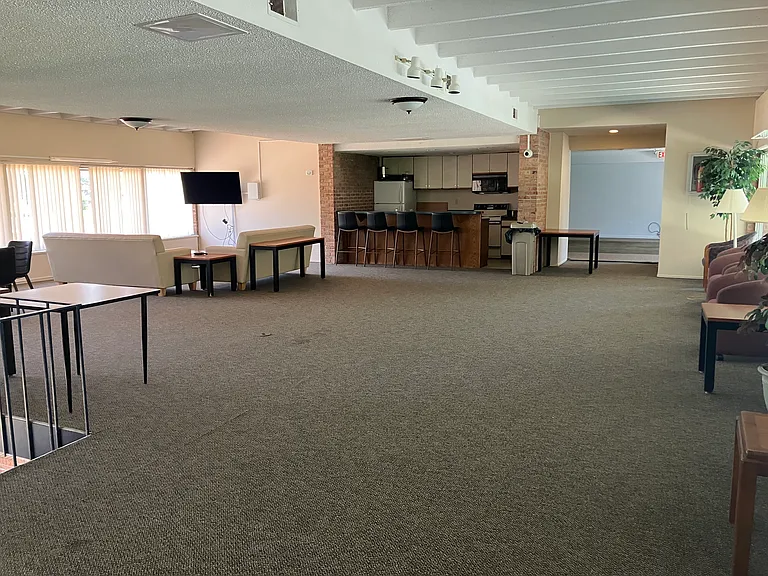 1265 S Maple Rd #207 — Photo 23
