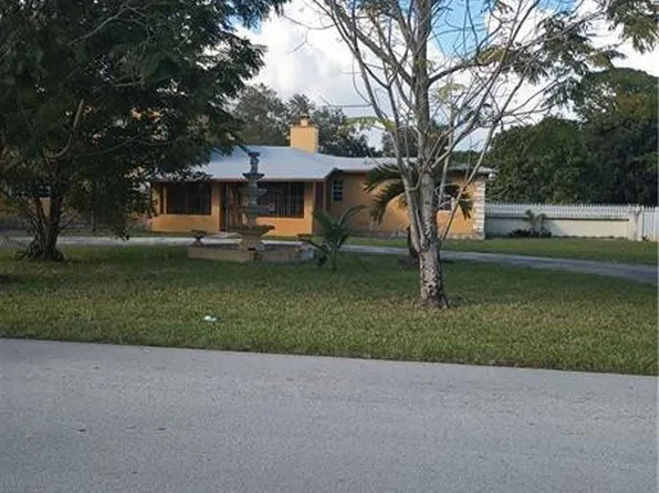 855 NW 151st Street, Miami, FL 33169