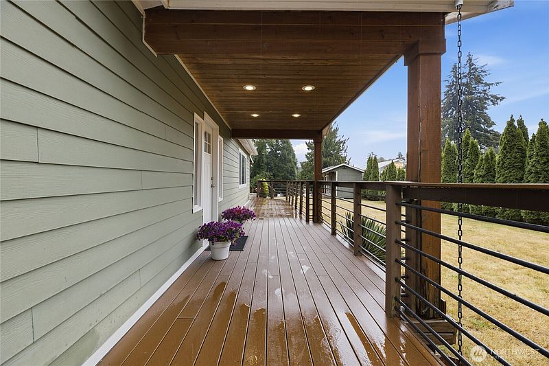 3rd image of 6911 Vandermark Road E