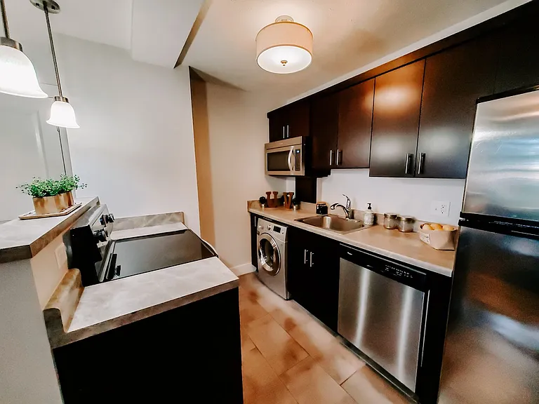 628 Park Ave — Photo 15