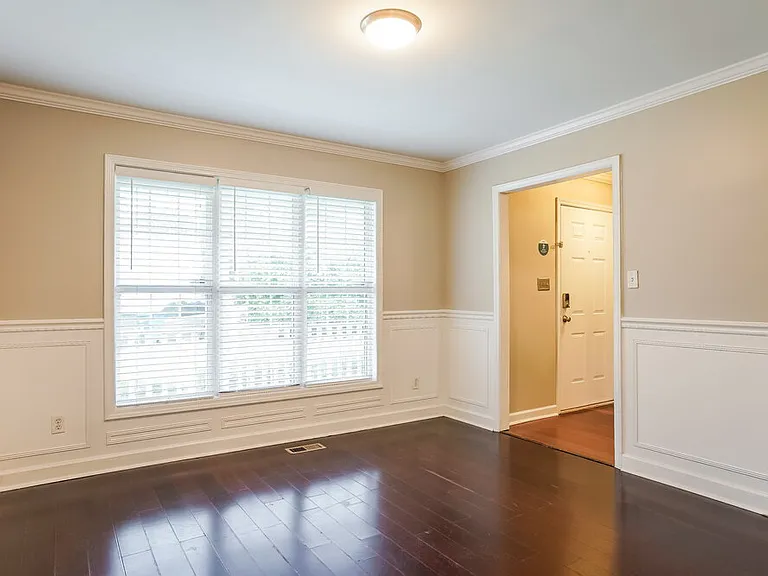 4208 Knightsbridge Way — Photo 7