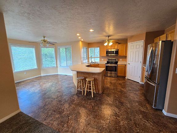 4th image of 6864 W Caroleen Park Cir