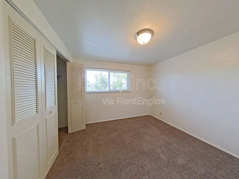803 SW 8th St #8 — Photo 6