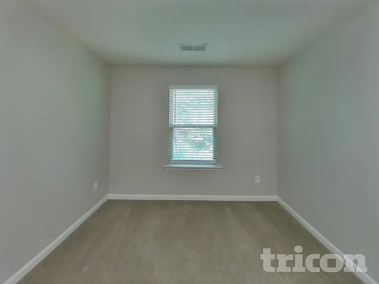 121 Southwind Cir — Photo 9