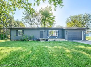 6288 Porter Rd, Grand Blanc, MI 48439