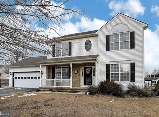 301 Crescent Ct, E Fallowfield, PA 19320