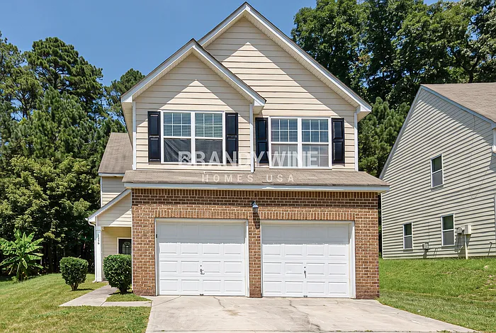 4 bed, 2.5 bath, 2310 sqft, $2,364 — Photo 2