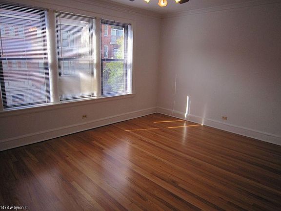 5th image of 1478 W Byron St #227
