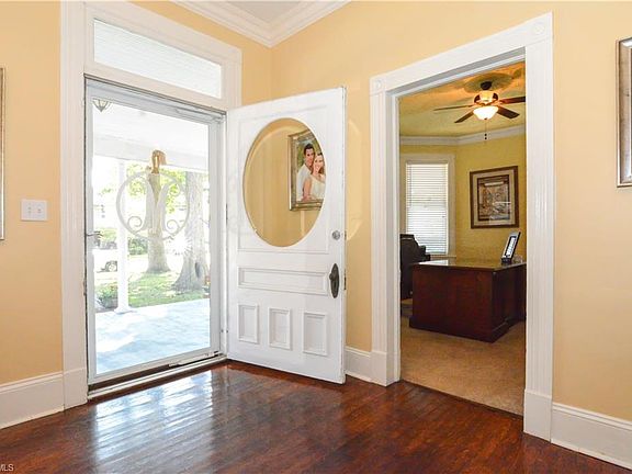 4th image of 808 S Elam Ave