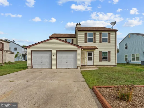 21 Maynard Dr, Sicklerville, NJ 08081