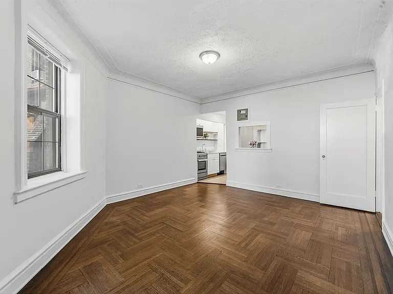 14 N Chatsworth Ave #1K — Photo 6