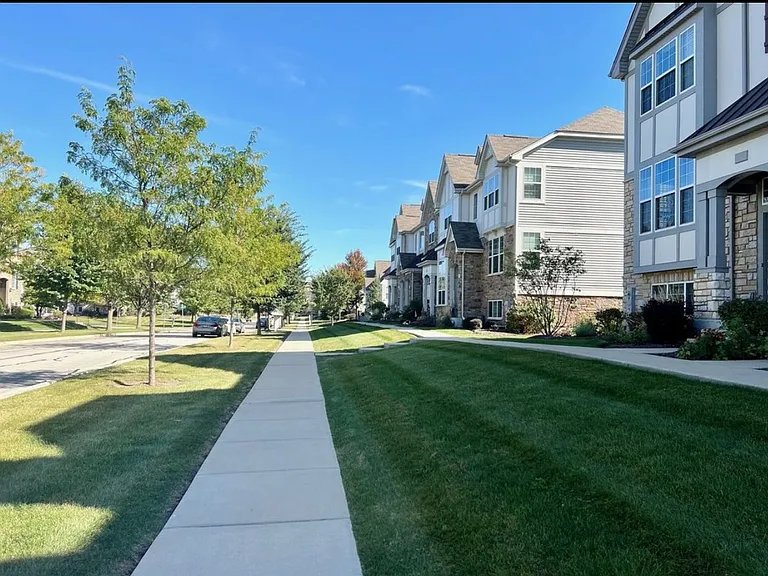 340 Sype Dr — Photo 24