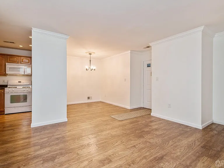 101 Quince Ct — Photo 5
