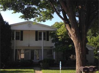 2496 Coral Dr, Troy, MI