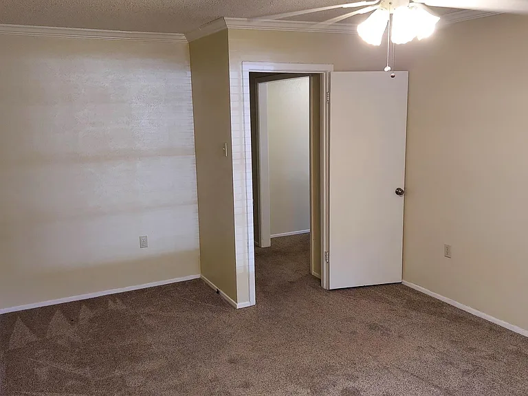 14002 Harbor Dr — Photo 11