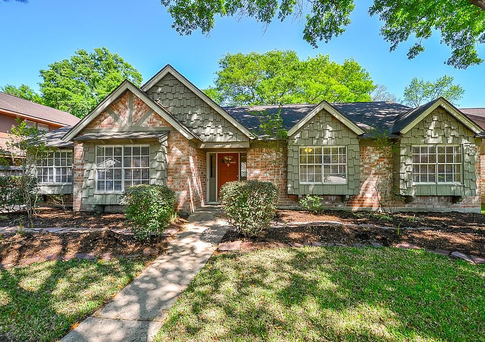 1st image of 2806 Durban Dr