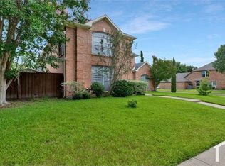 2128 Austin Dr, Mesquite, TX 75181