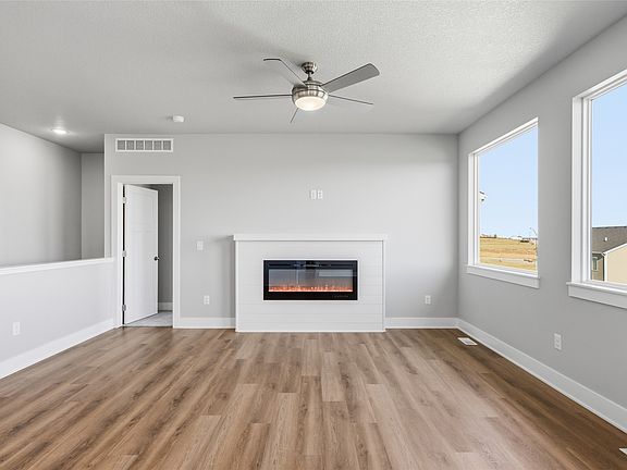 4th image of 2235 Chan Dr