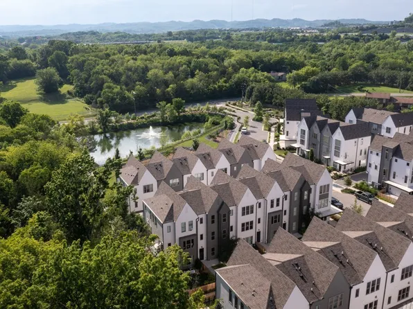 350 E Village Ln, Nashville, TN 37216