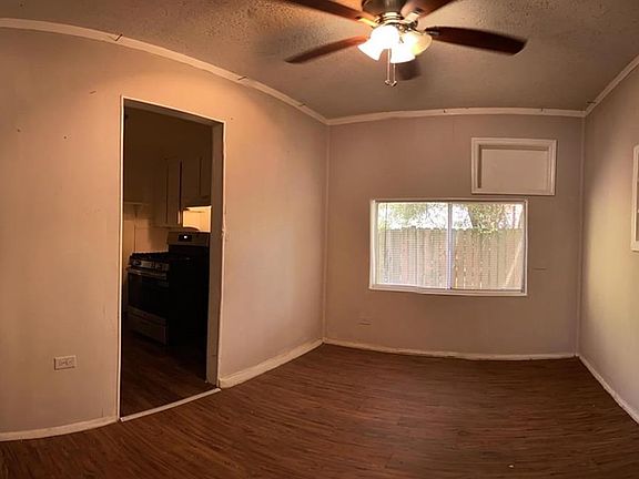 4th image of 6605 Bayway Dr