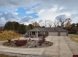 94 Swan Ln, Mountain Home, AR 72653