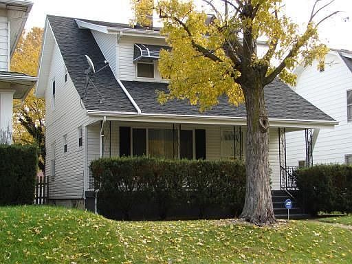 1st image of 830 Catalpa Dr