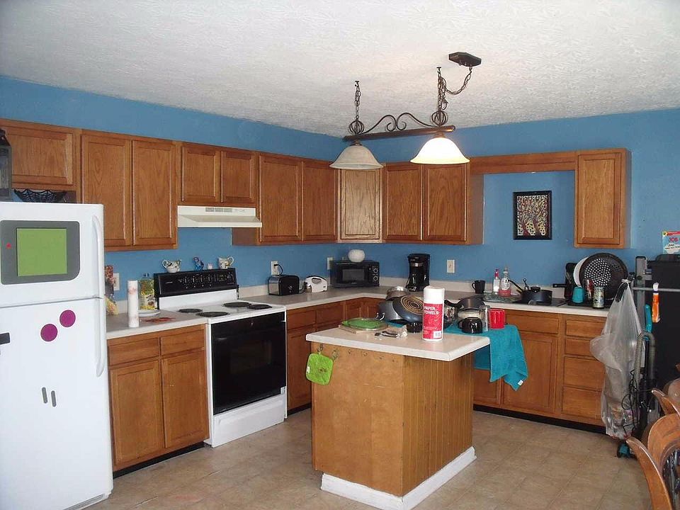 2nd image of 217 Garnet Rd
