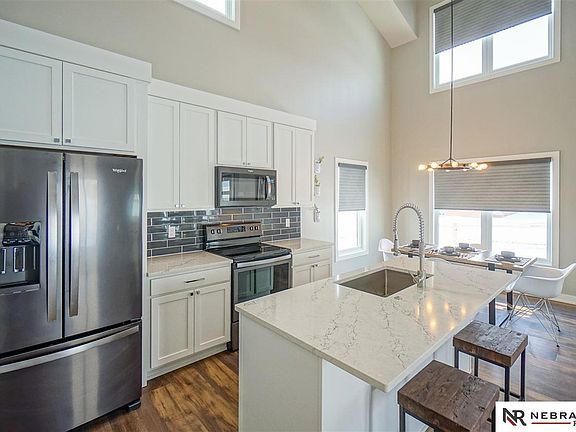 2nd image of 715 Penrose Dr