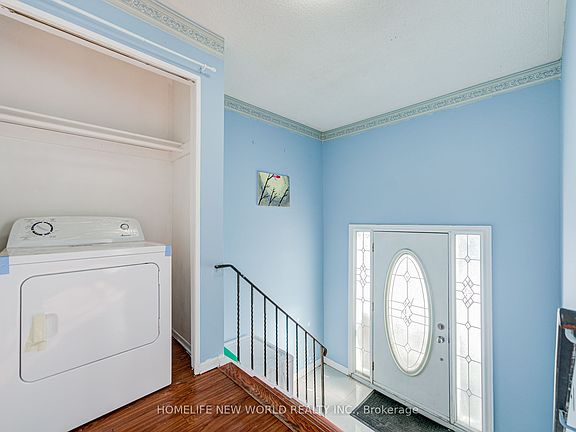 3rd image of 152 Micmac Cres